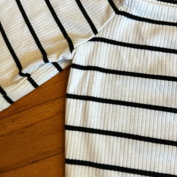 Express Off The Shoulder Top - Picture 5 of 9